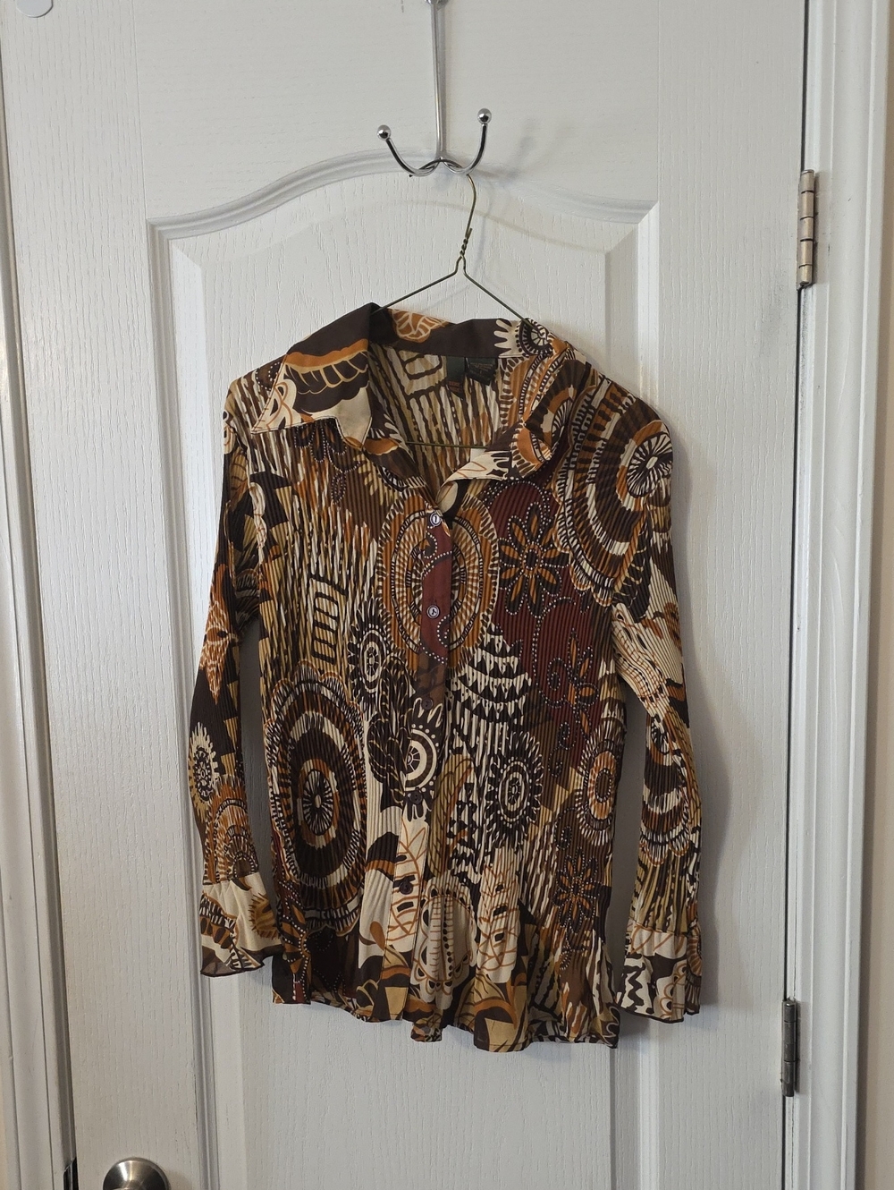 Serenade Women’s Brown & Cream Printed Long-Sleeve Blouse